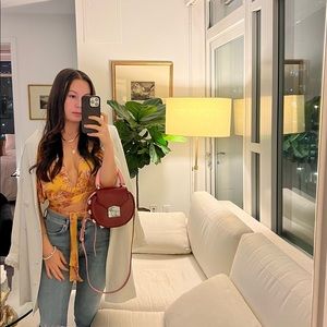 Meet your Posher, Kaya